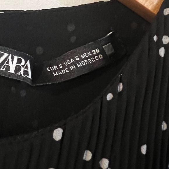 ZARA Polka Dot Pleated Blouse Black White Size Small - Picture 4 of 5